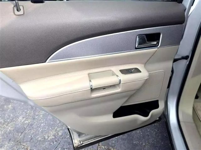 2011 Lincoln Mkx - Image 19
