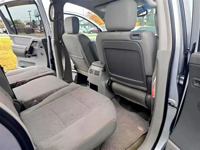 2004 Nissan Pathfinder Armada - Image 17