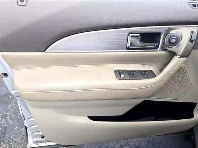 2011 Lincoln Mkx - Image 9