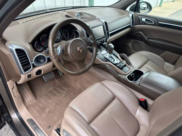 2014 Porsche Cayenne - Image 17