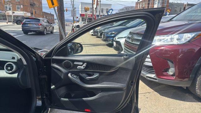 2016 MERCEDES-BENZ C-CLASS SEDAN 4-CYL, TURBO, 2.0 LITER C 300 4MATIC SEDAN 4D