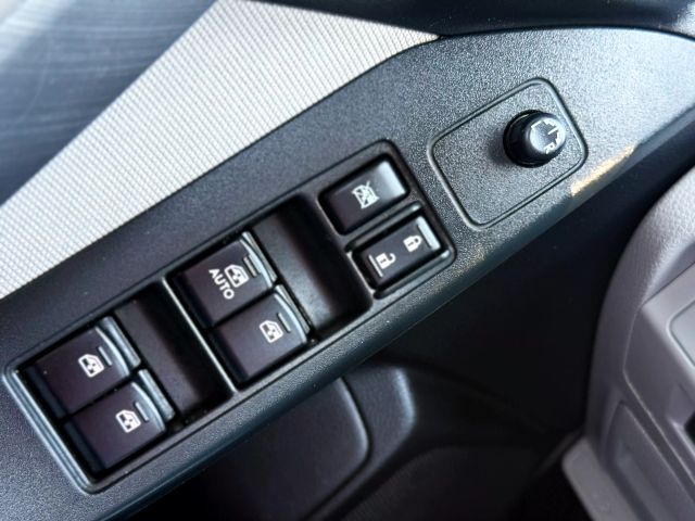 2014 Subaru Forester - Image 33
