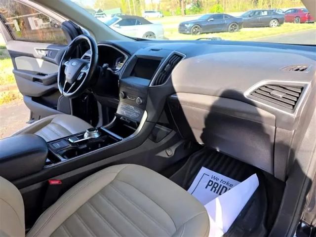 2019 Ford Edge - Image 14