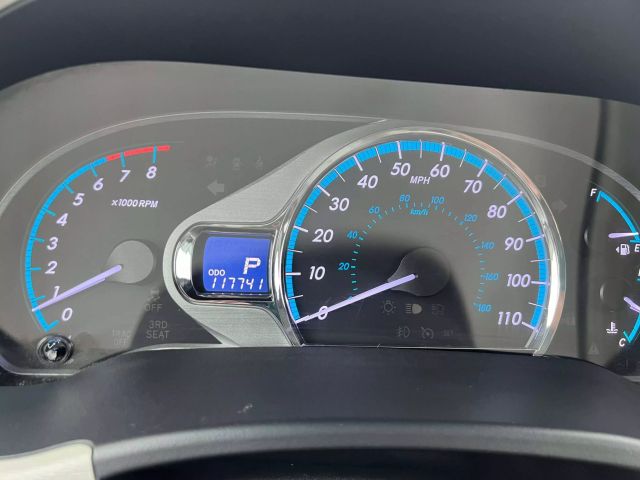 2011 Toyota Sienna Xle Minivan 4d - Image 29