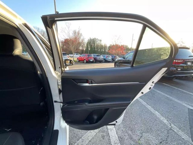 2018 TOYOTA CAMRY SEDAN WHITE AUTOMATIC - Peach State Motors