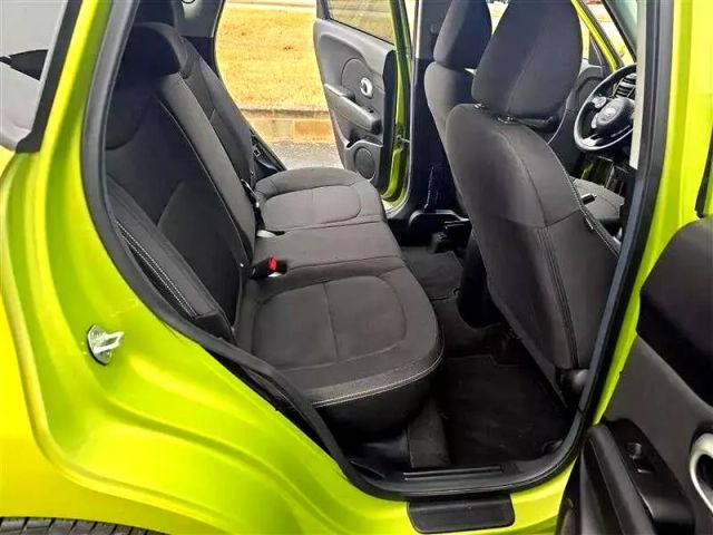 2015 Kia Soul - Image 18