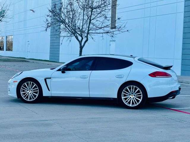 2014 Porsche Panamera - Image 8