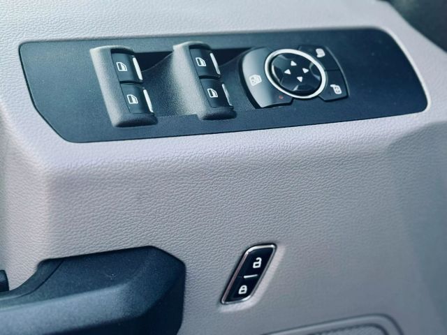 2019 Ford F250 Super Duty Crew Cab - Image 17