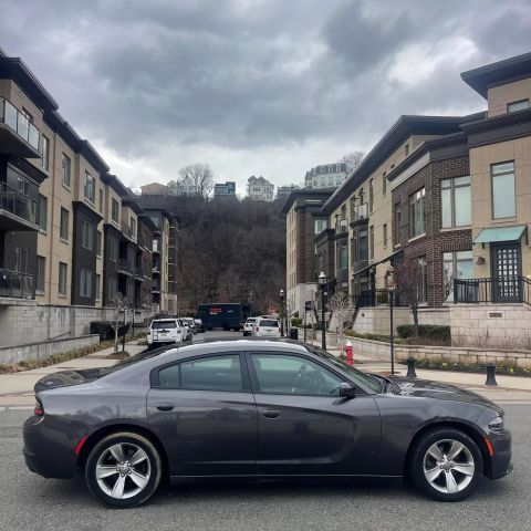 2016 Dodge Charger Sxt Sedan 4d - Image 9