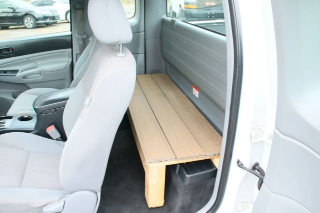 2015 Toyota Tacoma Access Cab - Image 14