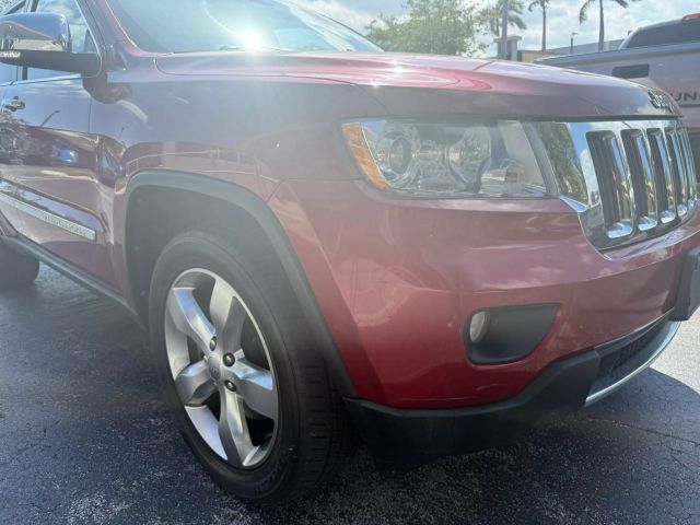 2013 Jeep Grand Cherokee - Image 10