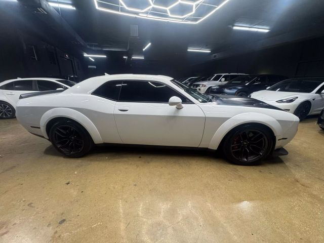 2019 Dodge Challenger R/T photo 3