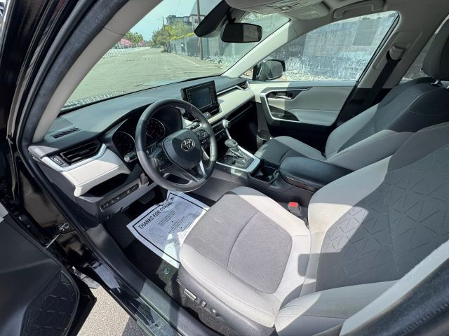 2021 Toyota Rav4 - Image 11
