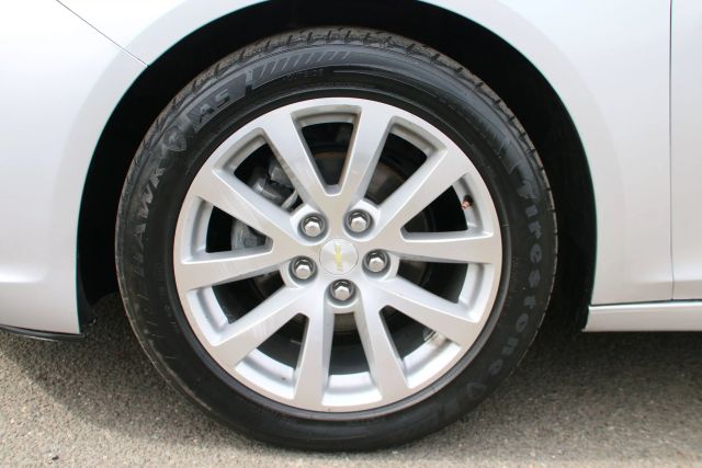 2013 Chevrolet Malibu - Image 36