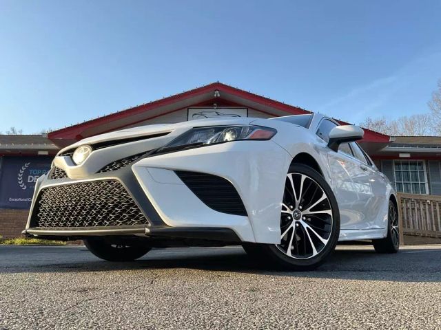 2018 TOYOTA CAMRY SEDAN WHITE AUTOMATIC - Peach State Motors