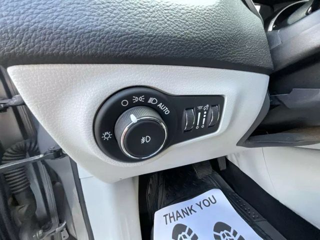 2020 JEEP COMPASS SUV SILVER AUTOMATIC - Peach State Motors