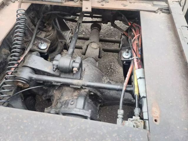1994 Kenworth Construct T600 - Image 27