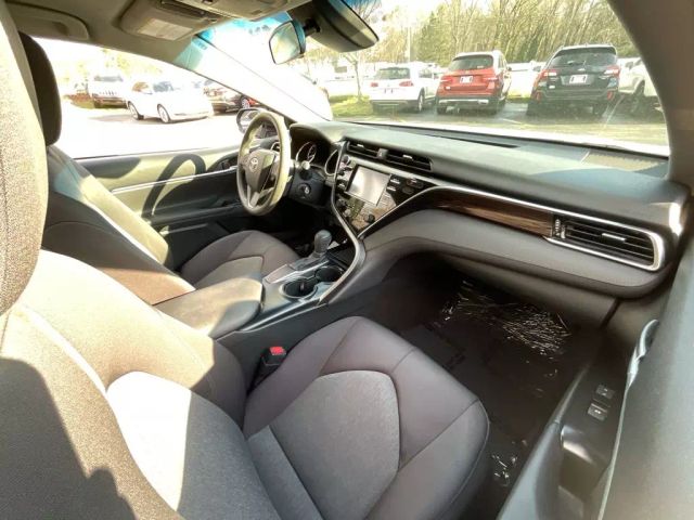 2018 TOYOTA CAMRY SEDAN WHITE AUTOMATIC - Peach State Motors