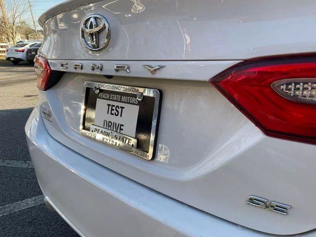 2018 TOYOTA CAMRY SEDAN WHITE AUTOMATIC - Peach State Motors