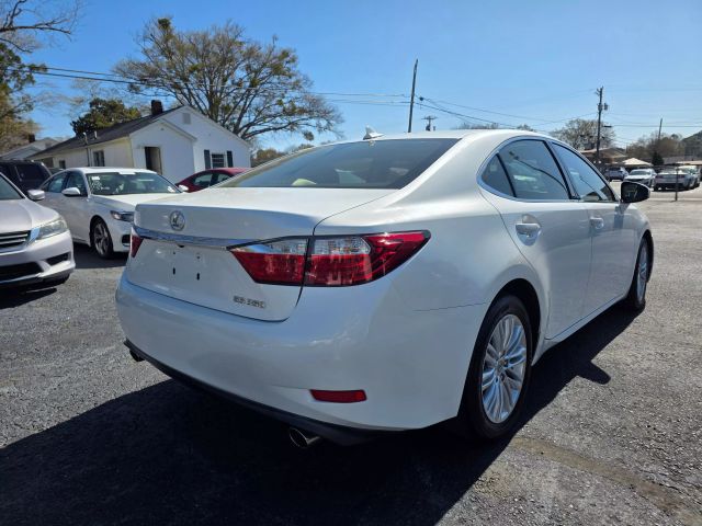 2014 Lexus Es - Image 4
