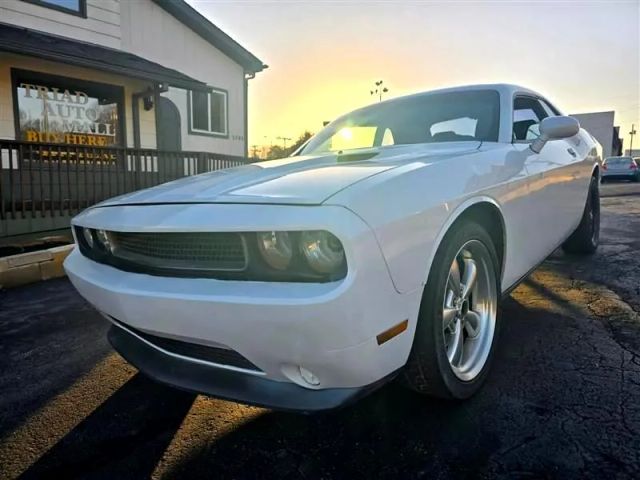 2011 Dodge Challenger - Image 1