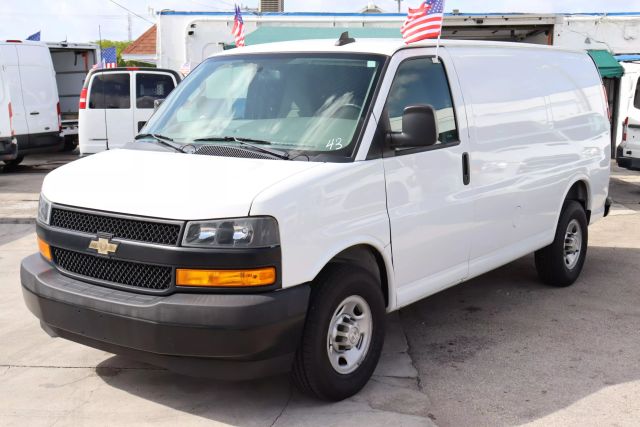 2019 Chevrolet Express 2500 Cargo - Image 6
