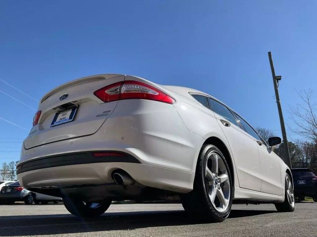 2013 FORD FUSION SEDAN WHITE AUTOMATIC - Peach State Motors