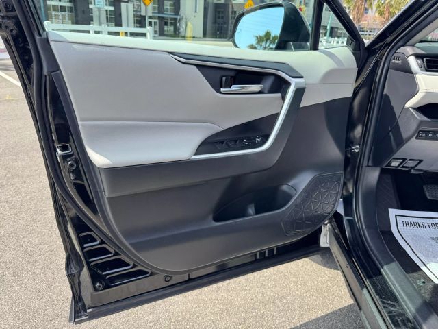 2021 Toyota Rav4 - Image 15