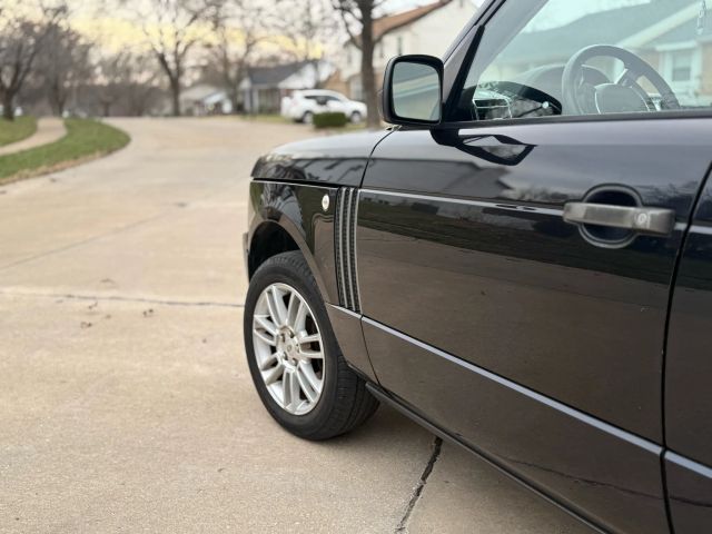 2009 Land Rover Range Rover - Image 8