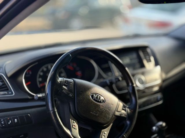 2016 Kia Cadenza - Image 9