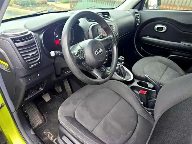 2015 Kia Soul - Image 11