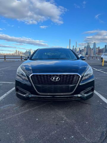 2016 Hyundai Sonata Hybrid Limited Sedan 4d - Image 2