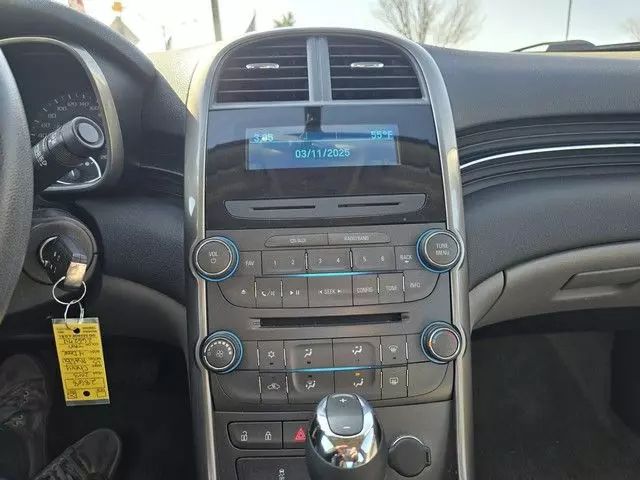 2013 Chevrolet Malibu - Image 11