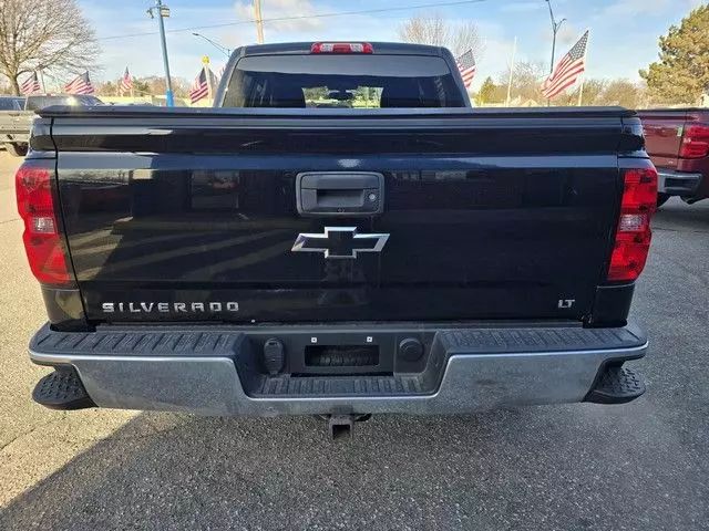 2016 Chevrolet Silverado 1500 Crew Cab - Image 2
