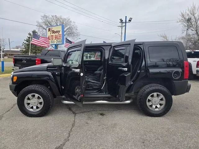 2009 Hummer H3 - Image 8