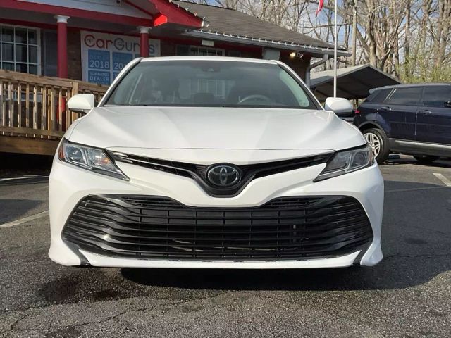 2018 TOYOTA CAMRY SEDAN WHITE AUTOMATIC - Peach State Motors