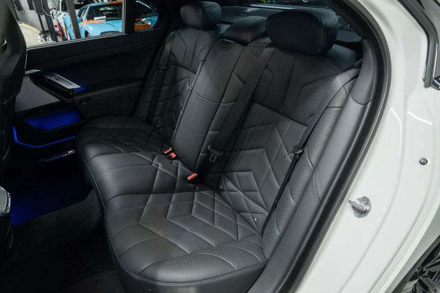 2023 Bmw 7 Series 760i Xdrive Sedan 4d - - Image 25