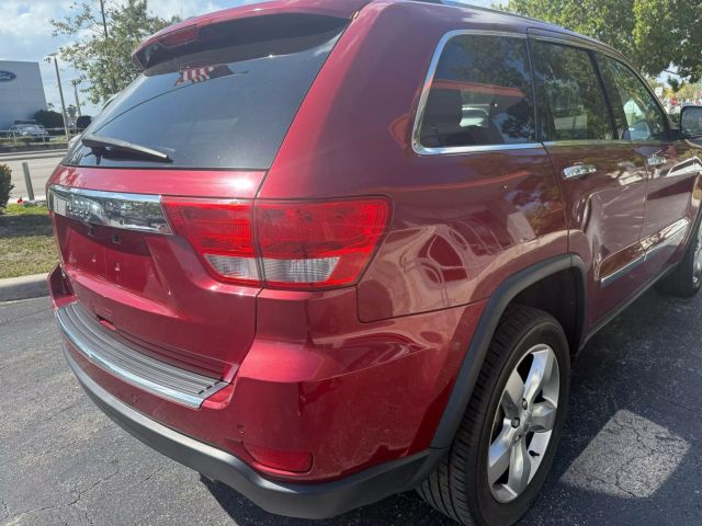 2013 Jeep Grand Cherokee - Image 13