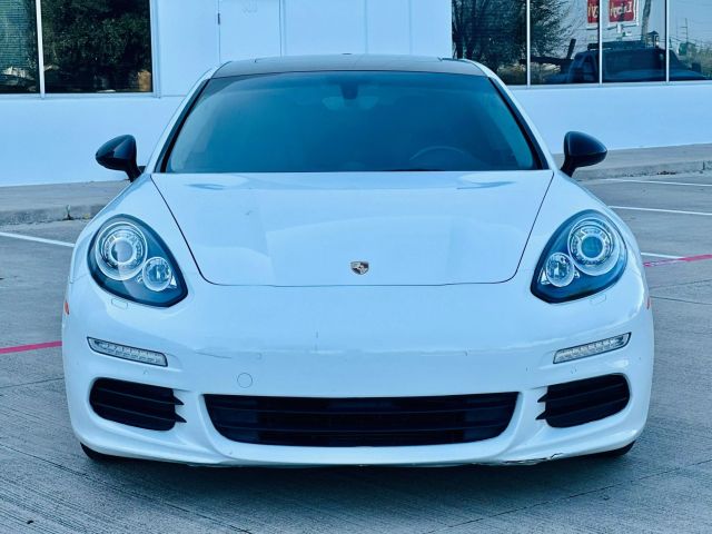 2014 Porsche Panamera - Image 2