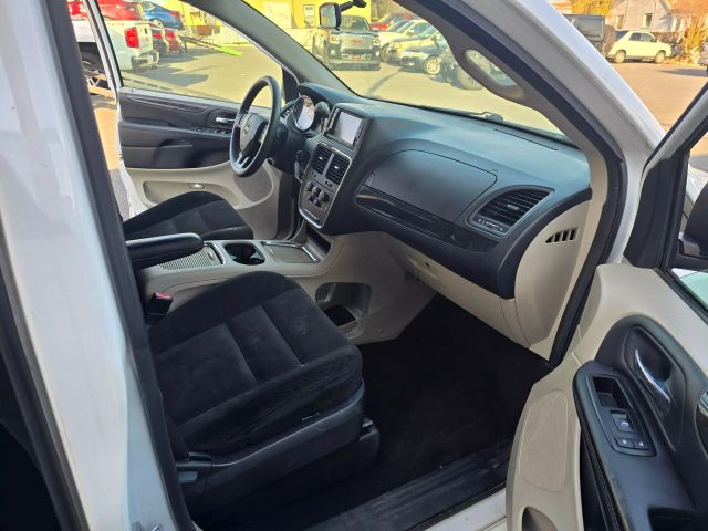 2015 Dodge Grand Caravan Passenger Sxt Minivan 4d - Image 14