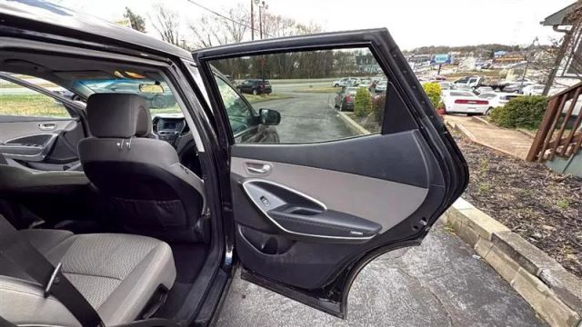 2017 Hyundai Santa Fe Sport - Image 17