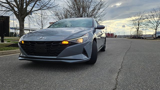 2021 Hyundai Elantra - Image 1