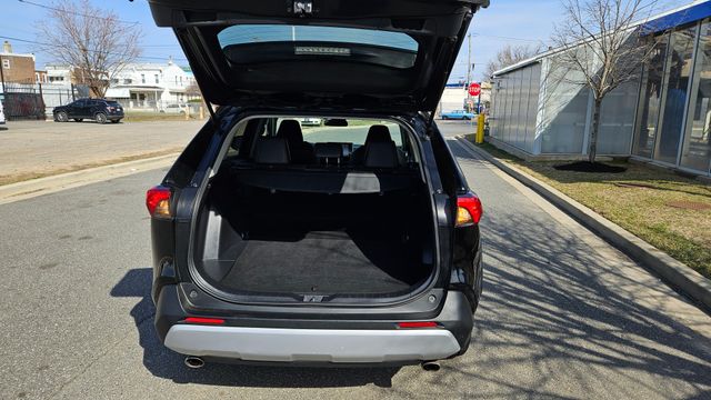 2021 Toyota Rav4 - Image 13