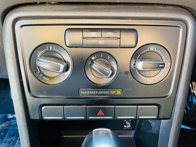 2014 Volkswagen Beetle - Image 29