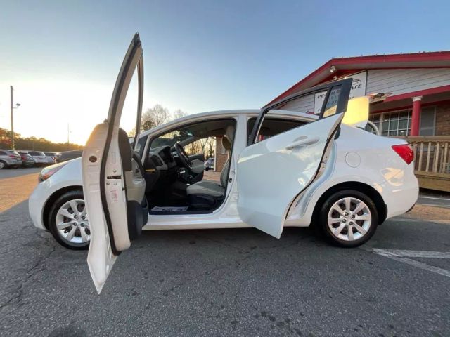 2013 KIA RIO SEDAN WHITE AUTOMATIC - Peach State Motors