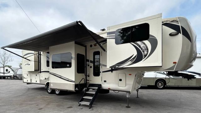 2018 Forest River Palomino Columbus - Image 14