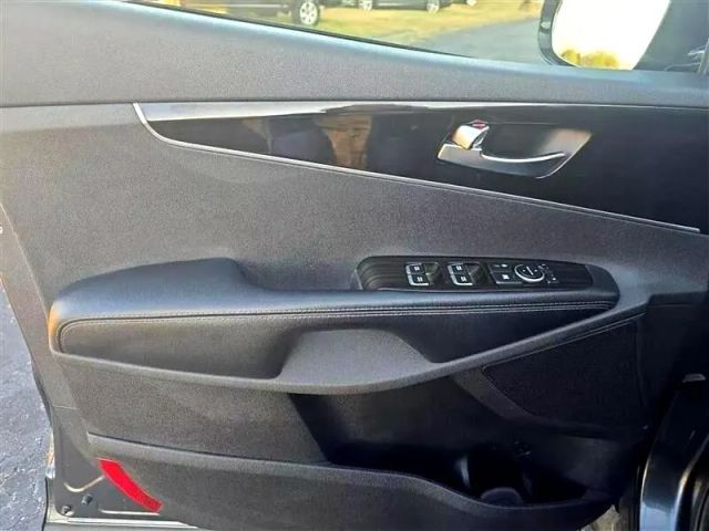 2020 Kia Sorento - Image 8