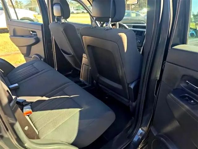 2011 Jeep Liberty - Image 17