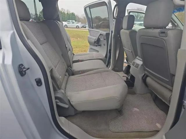2004 Nissan Pathfinder Armada - Image 18