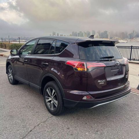 2018 Toyota Rav4 Xle Sport Utility 4d - Image 5